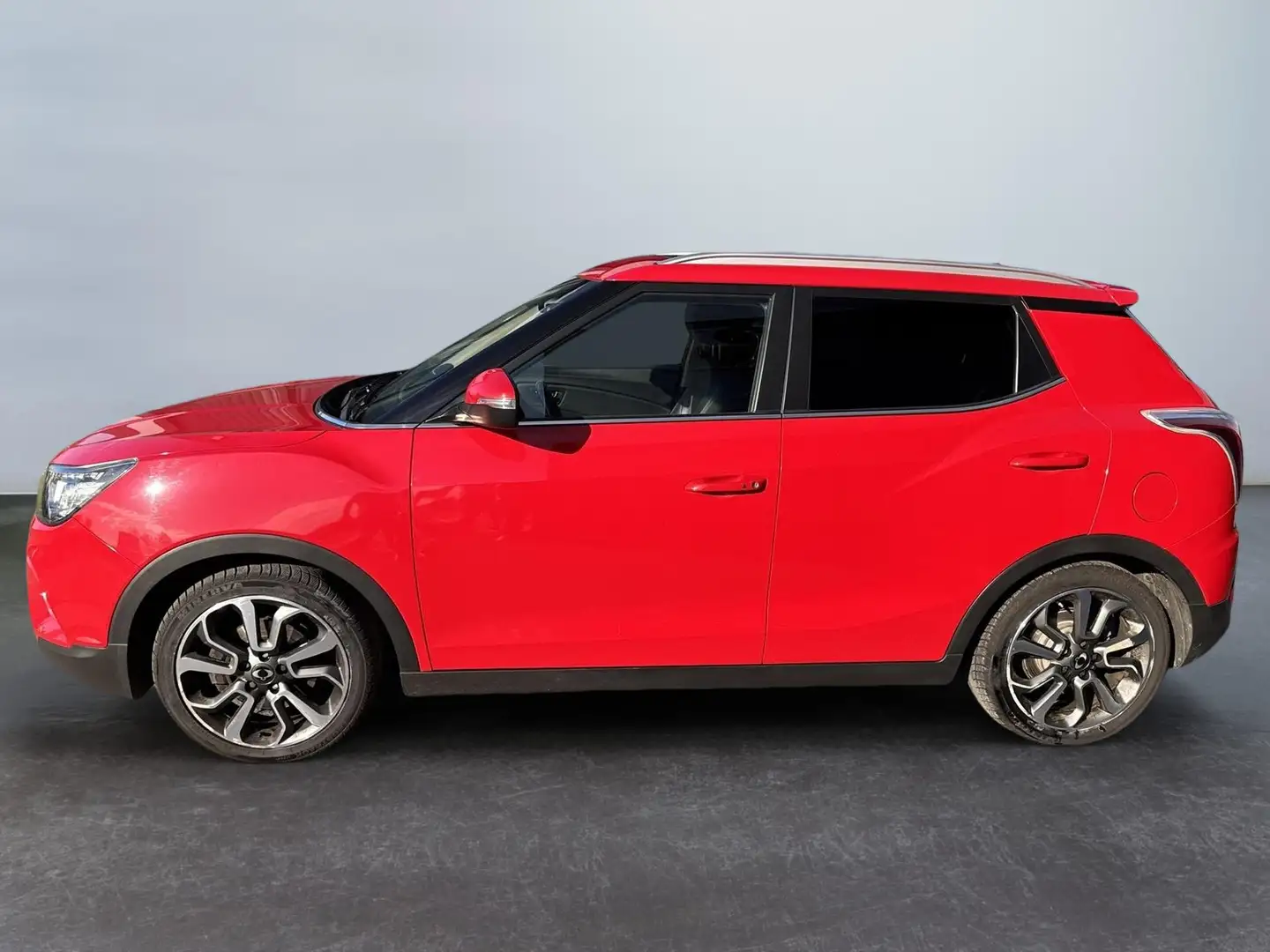 SsangYong Tivoli 1.6 e-XDi Sapphire 4x4 ALLRAD AUTOMATIK PANO Ga... Rot - 2