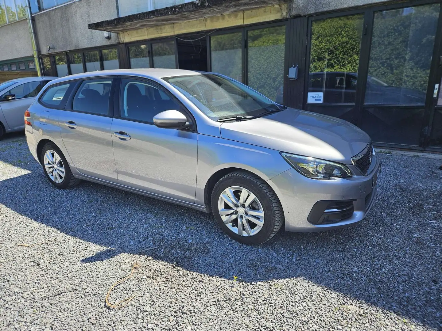 Peugeot 308 SW 1.5 BlueHDi   Automatique Gris - 2