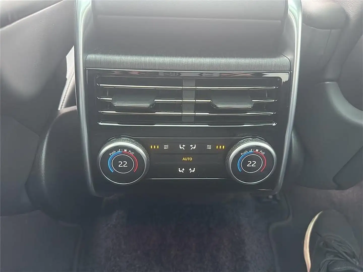 Land Rover Range Rover P460e PHEV AWD HSE Aut. Schwarz - 2