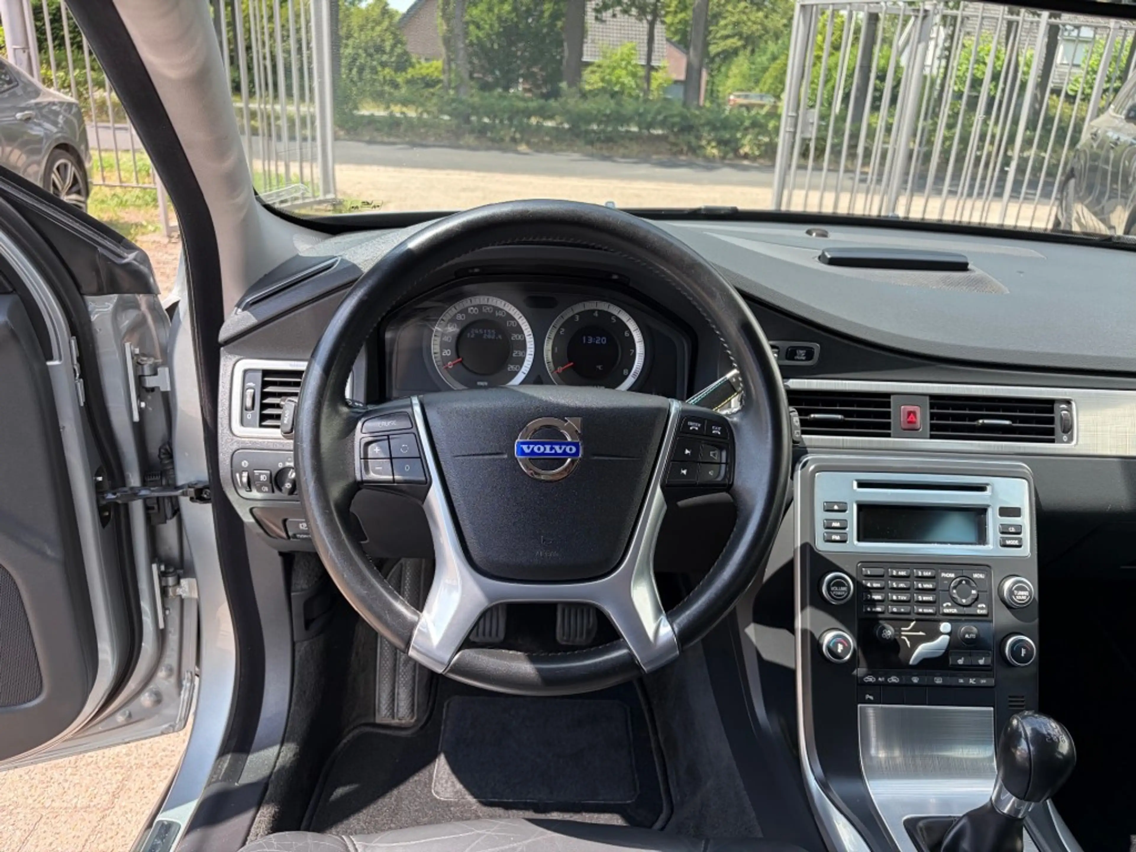Volvo V70 2.0T Momentum Leder Trekhaal Stoelverwarming — photo 8