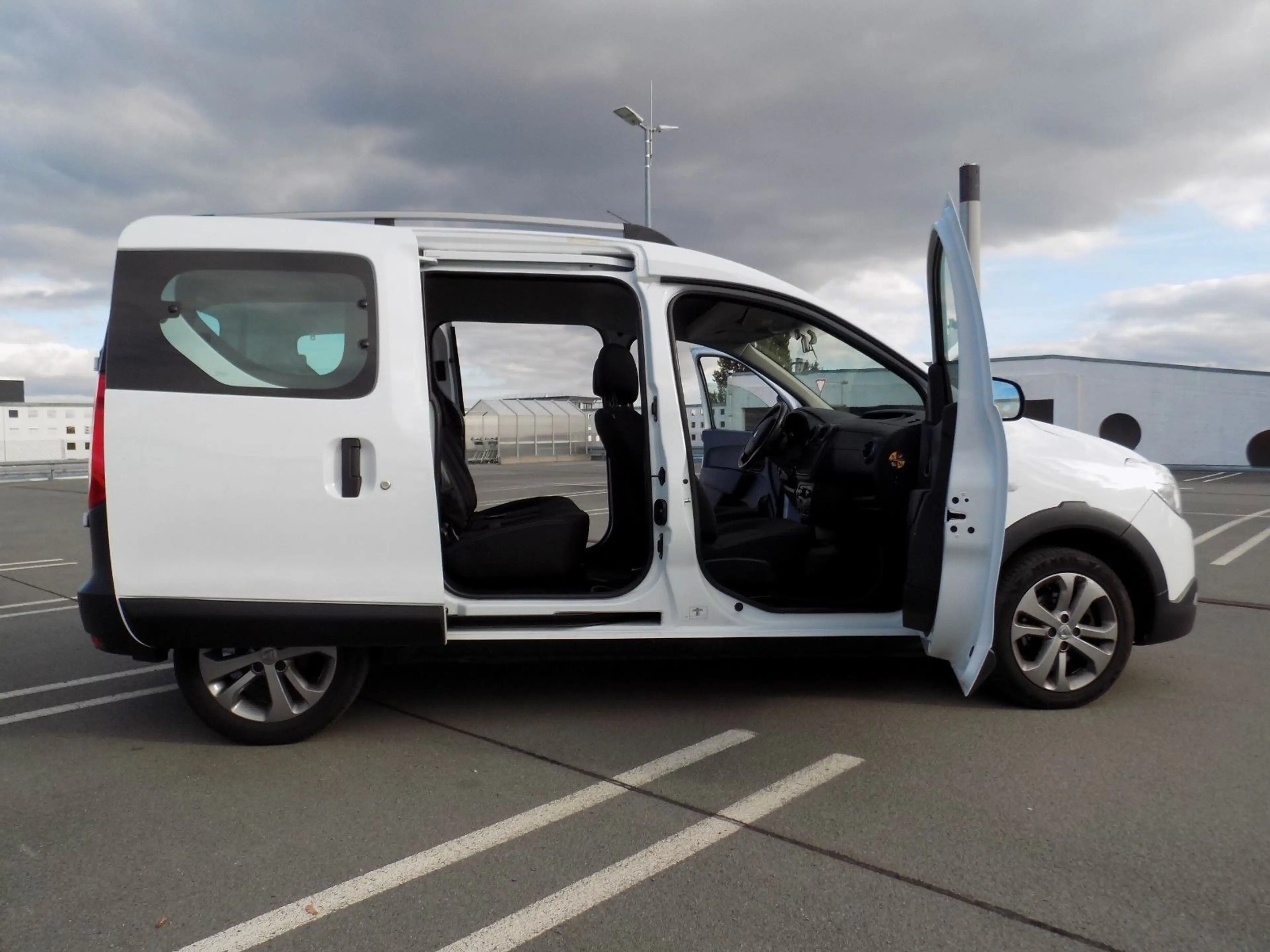 Dacia Dokker 1,2 TCe 115 Stepway — photo 12
