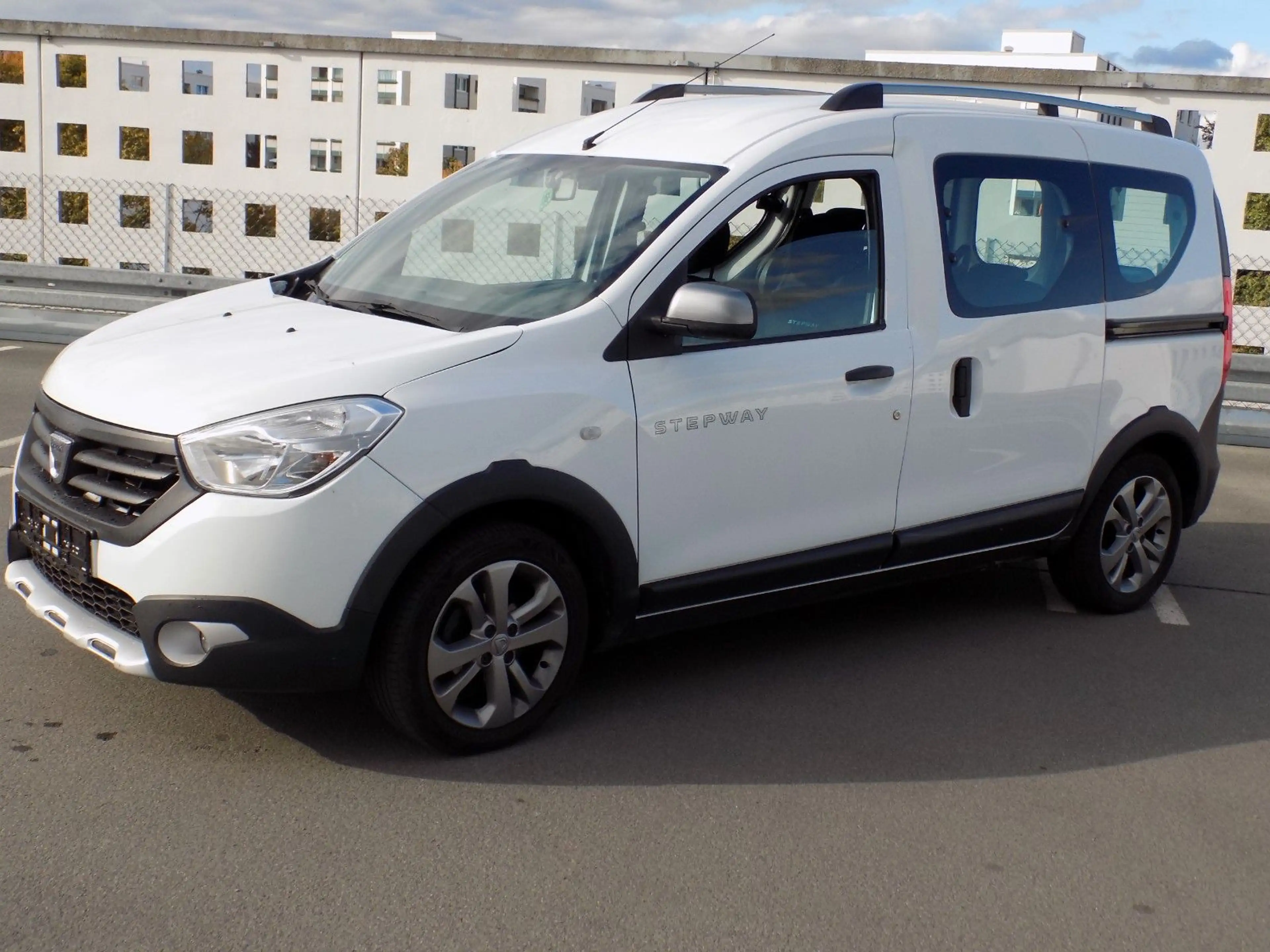 Dacia Dokker 1,2 TCe 115 Stepway — photo 8