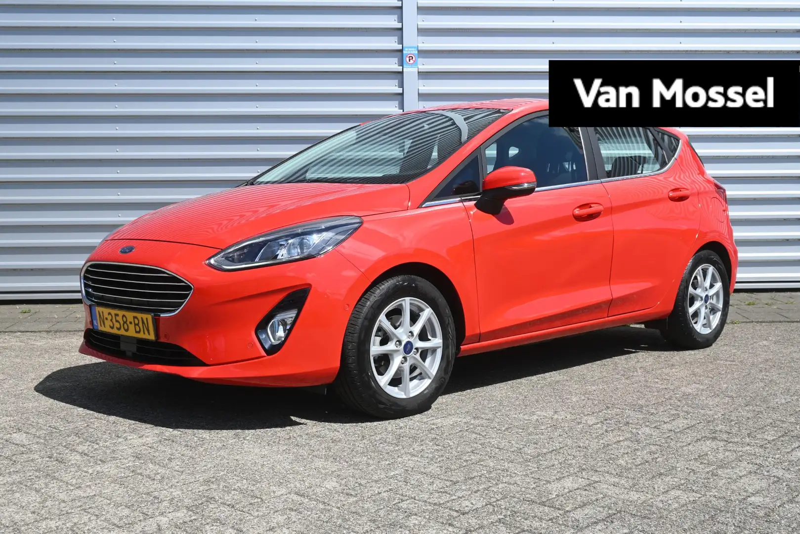 Ford Fiesta 1.0 EcoBoost Hybrid Titanium X | Navigatie | Blind Rood - 1