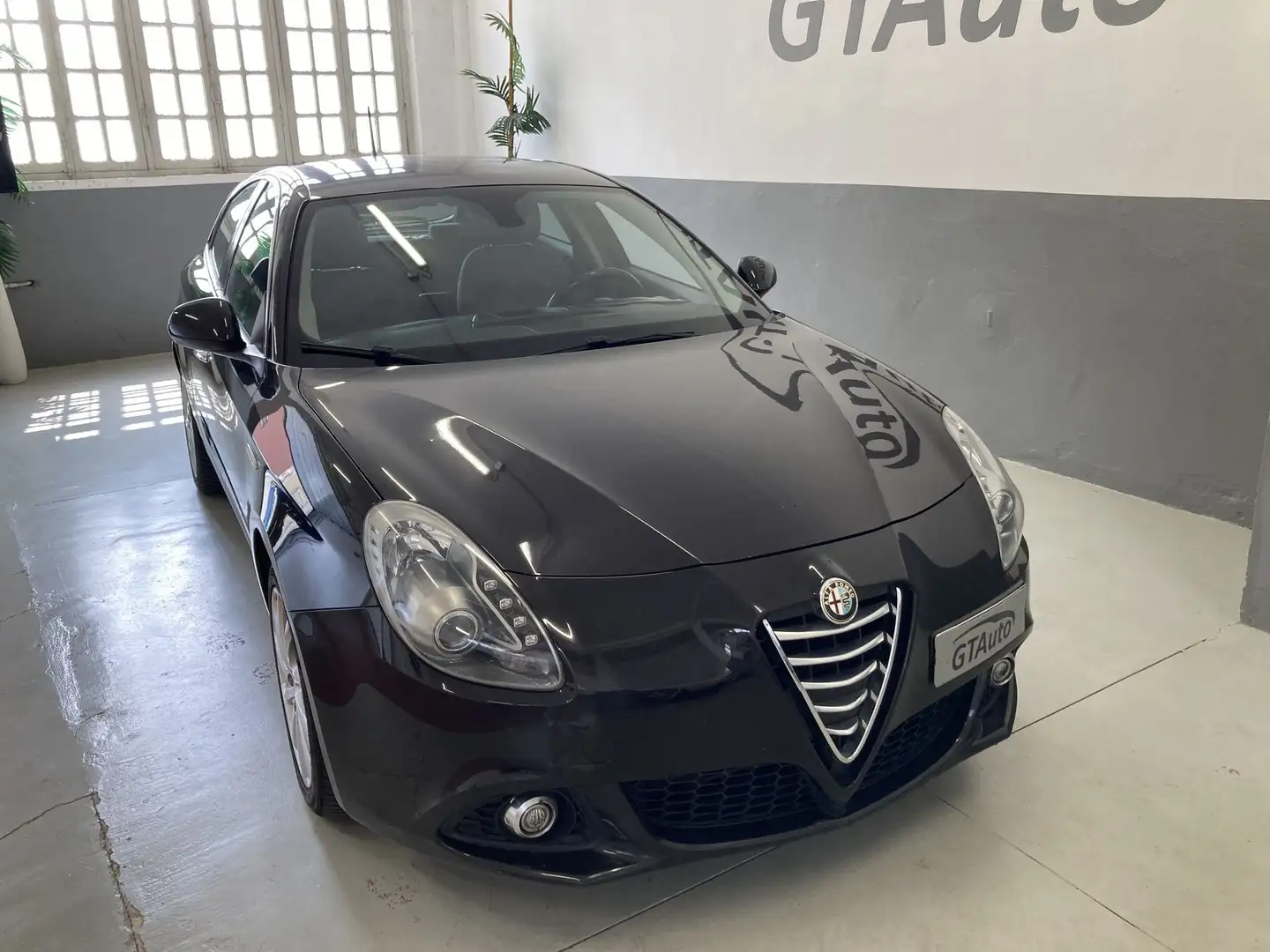 Alfa Romeo Giulietta Giulietta 1.6 JTDm-2 105 CV Distinctive ADATTA AI Nero - 2