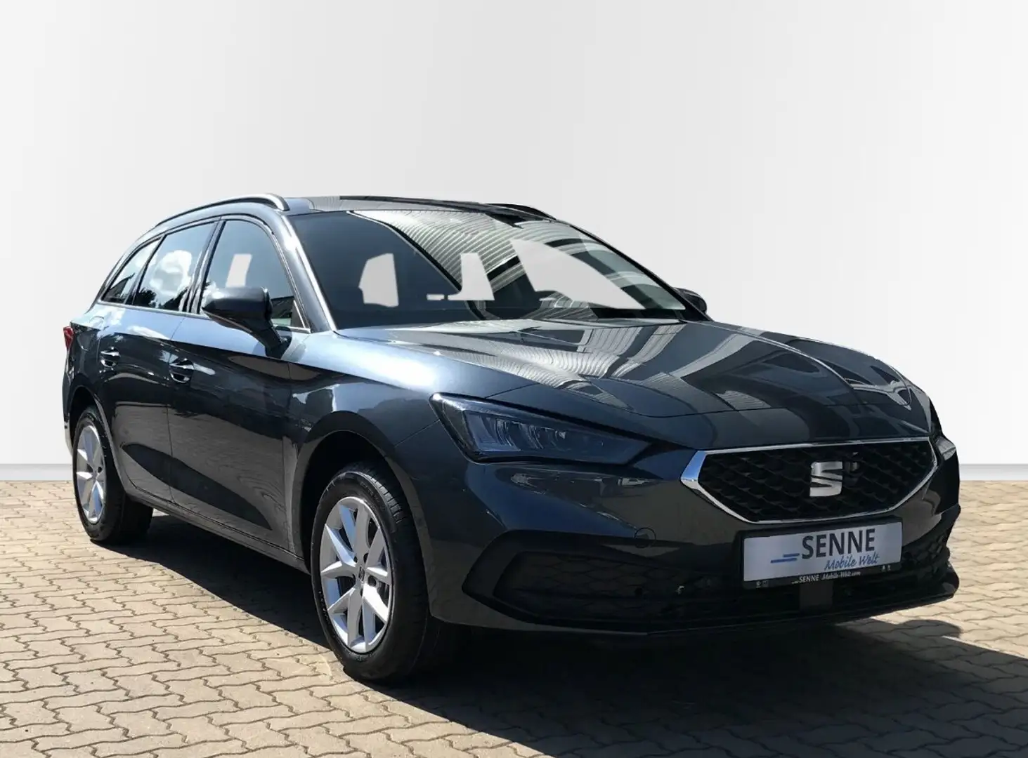 SEAT Leon Leon ST 1.5 eTSI DSG Style,AHK,LED,Kamera  Autom. - 2