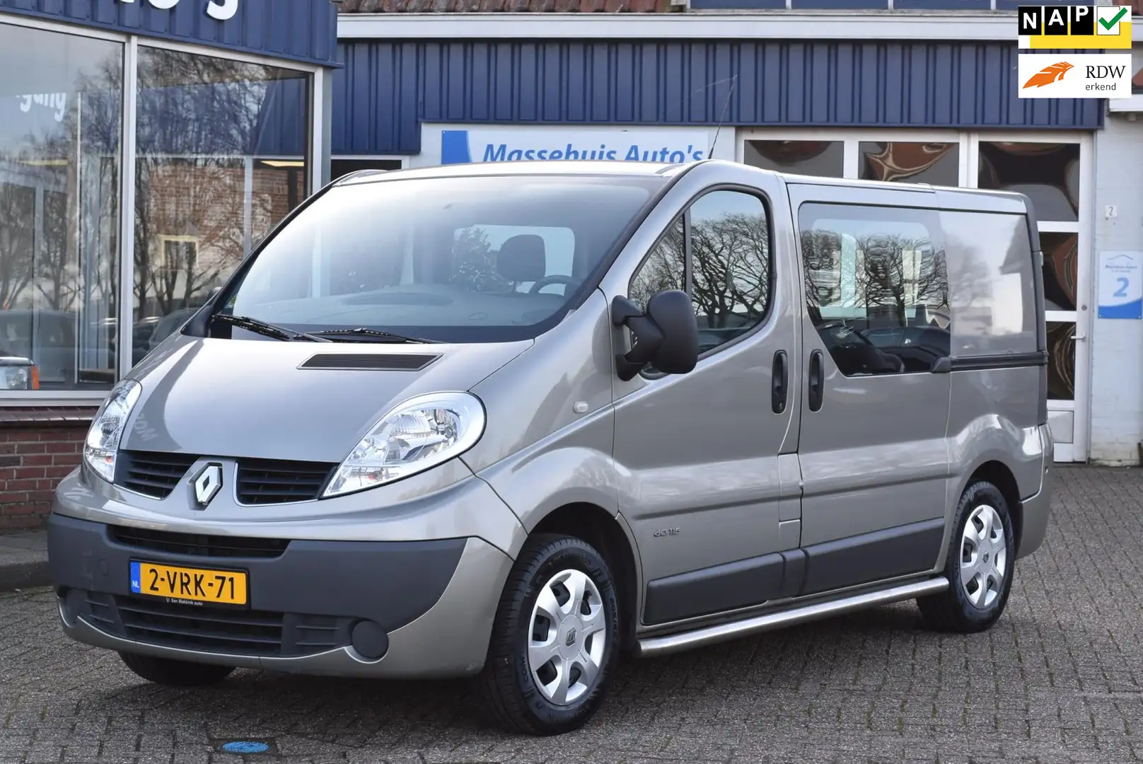 Renault Trafic 2.0 dCi T27 L1H1 Rolstoel auto Automaat Airco 86dk Grijs - 1