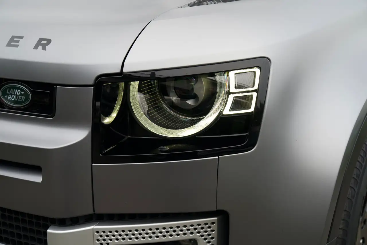 Land Rover Defender D250 SE | 3.0D | OPEN DAK | MATTE PPF | LICHTE VRACHT | BTW — foto 4