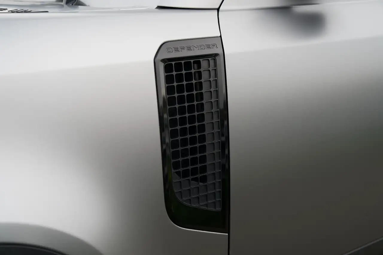 Land Rover Defender D250 SE | 3.0D | OPEN DAK | MATTE PPF | LICHTE VRACHT | BTW — foto 7