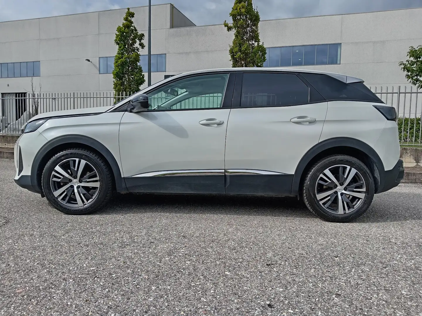 Peugeot 3008 1.5 bluehdi Allure 130cv eat8 unicop. Fatturabile Blanco - 2