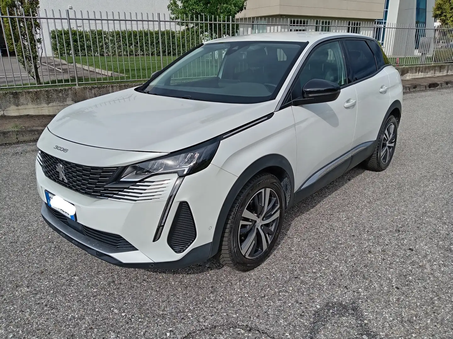 Peugeot 3008 1.5 bluehdi Allure 130cv eat8 unicop. Fatturabile Blanco - 1