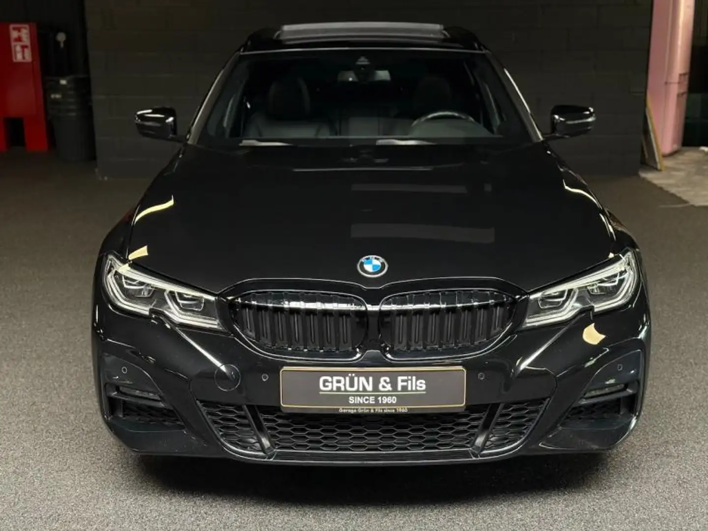 BMW 320 Touring M Sport *Pano*Lazer Noir - 2