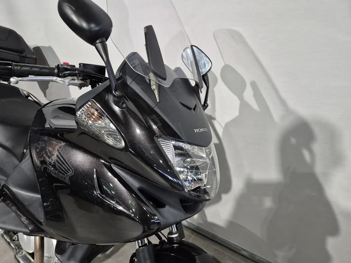 Honda NT 700 V ABS Zwart - 2