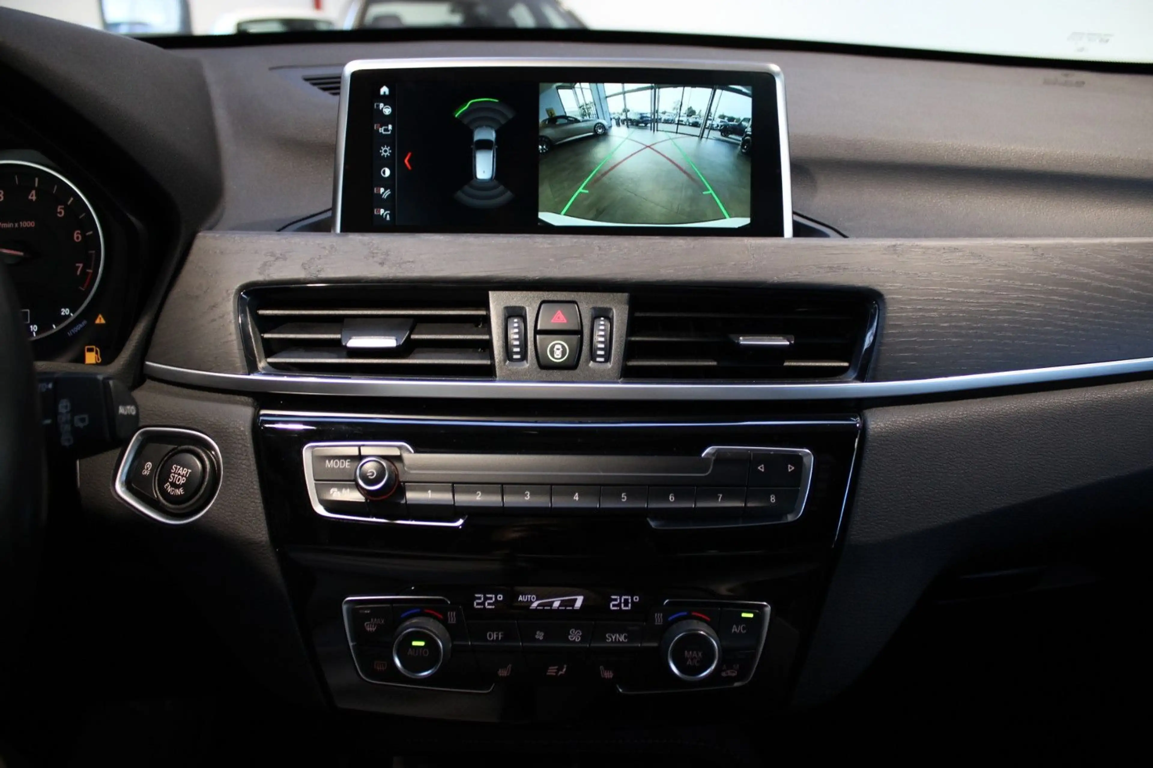 BMW X1 XDRIVE 25i X-LINE AUTOMATIK! AHK/PANO/HUD/LED — photo 12