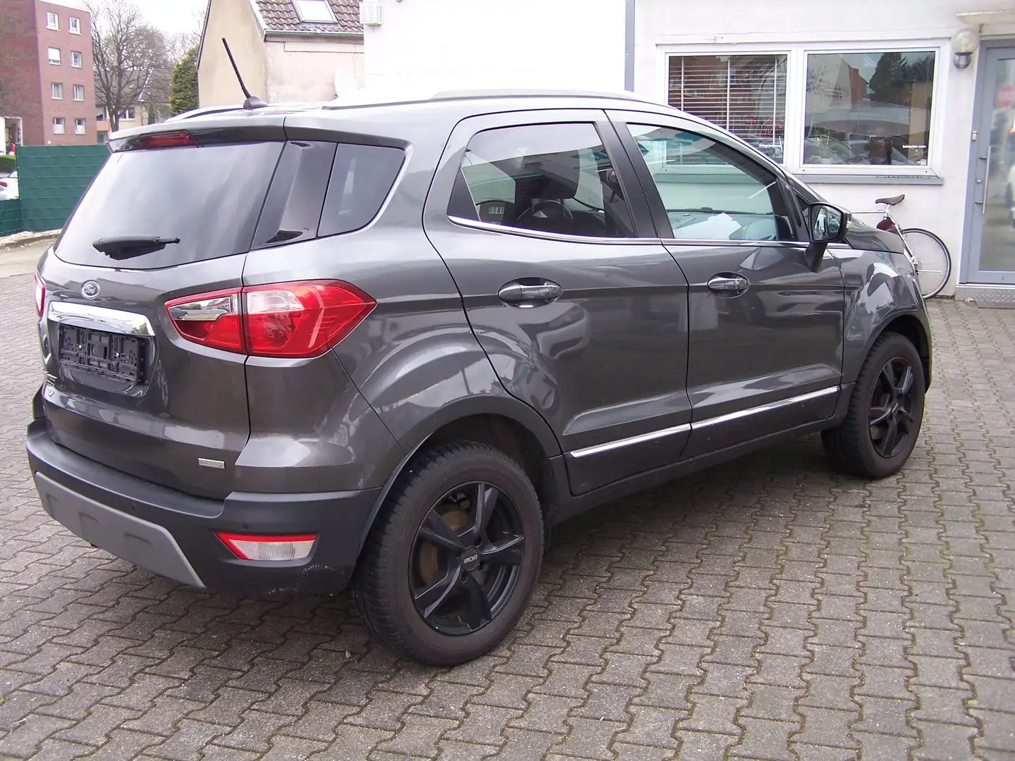 Ford EcoSport Titanium siva - 2