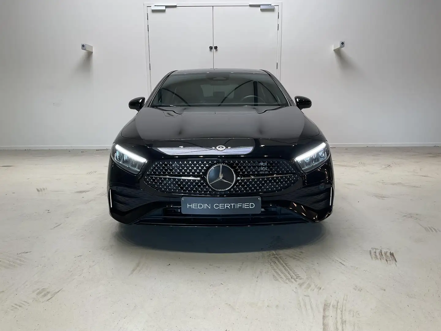 Mercedes-Benz A 180 AMG Line - 2