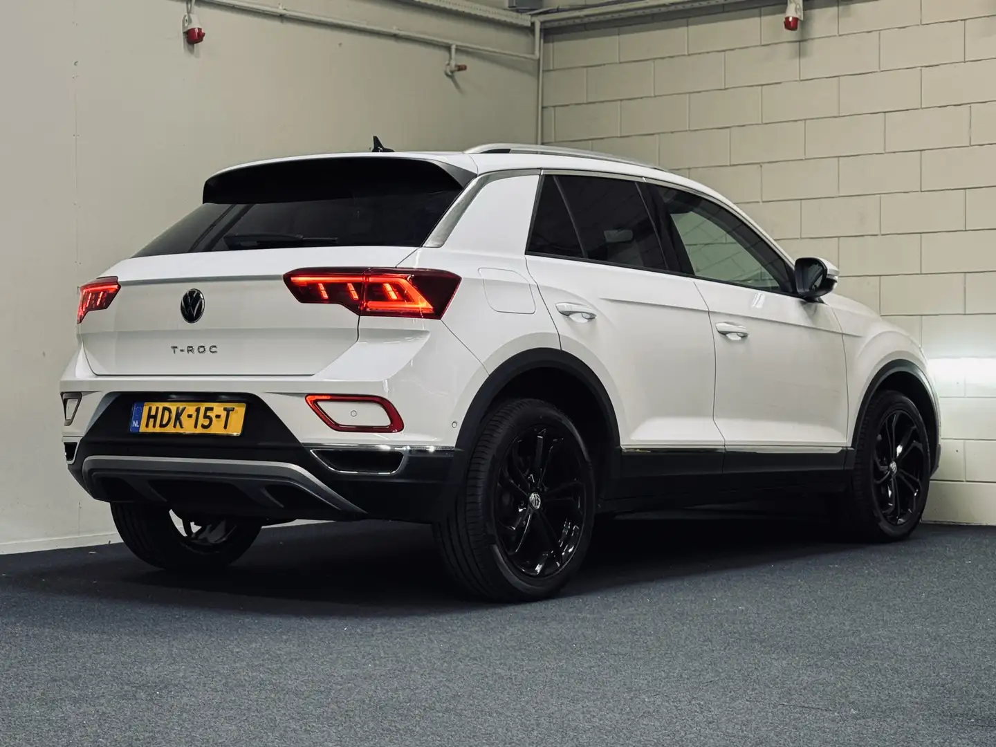 Volkswagen T-Roc 1.5 TSI DSG Style | Massage | IQ | Beats | Trekhaa Bianco - 2