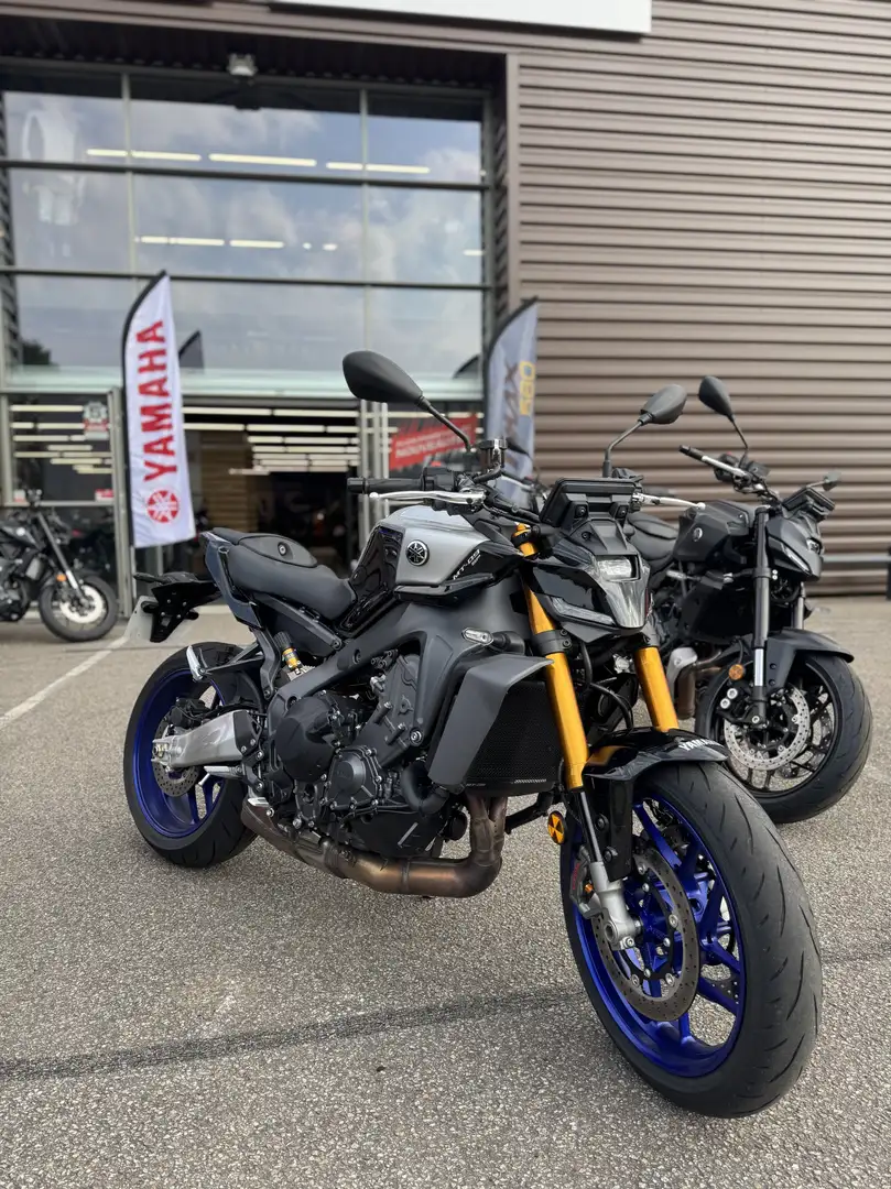 Yamaha MT-09 Gris - 1