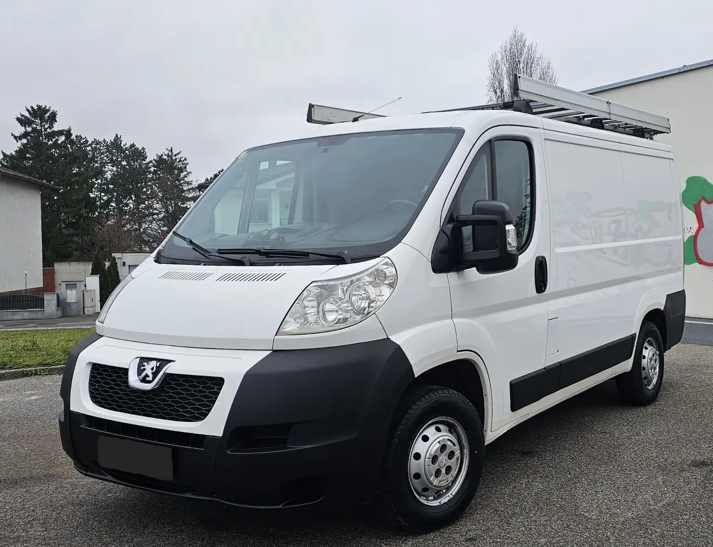Peugeot Boxer Bus 3000 L1H1 2,2 HDi Weiß - 1