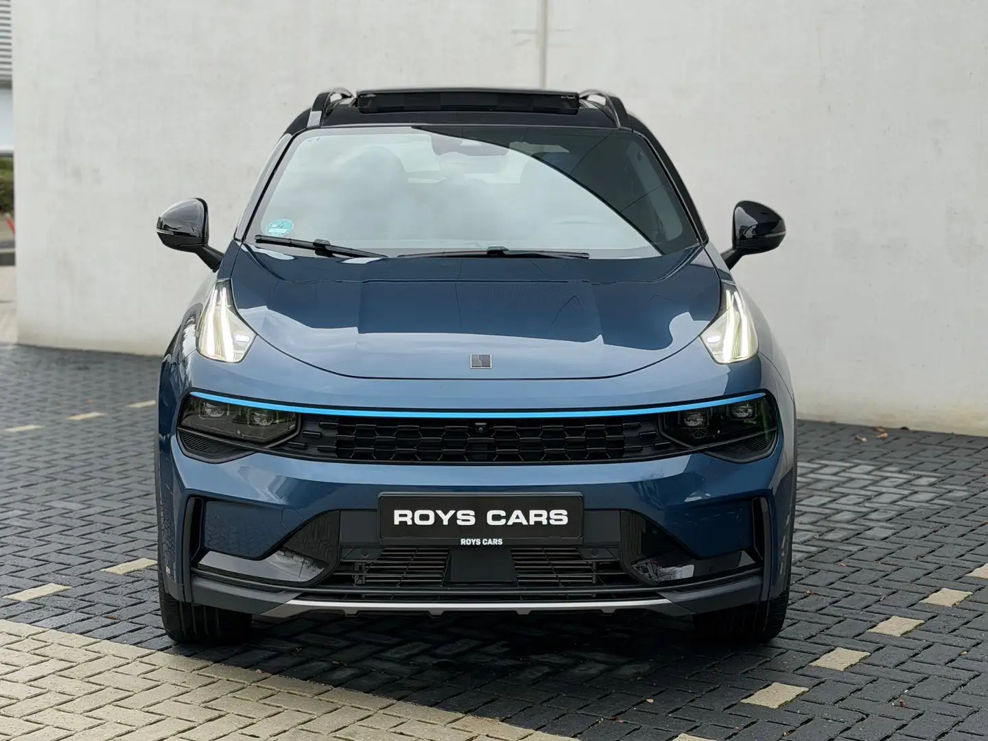 Lynk & Co 01 01 PHEV Bleu - 2