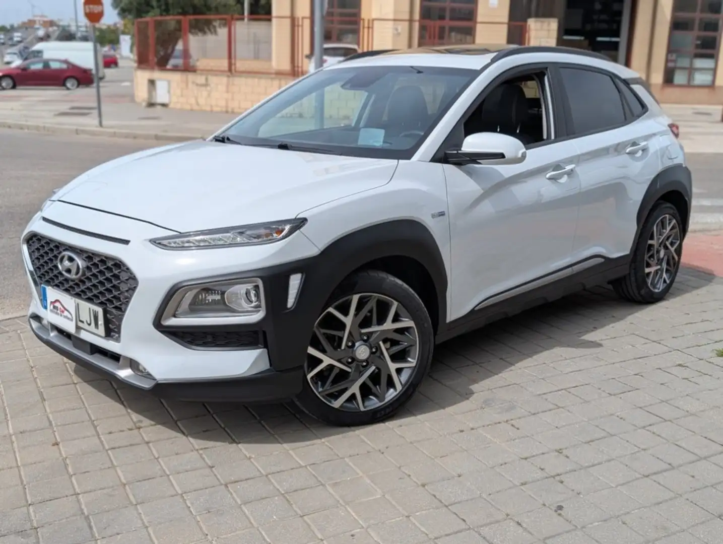 Hyundai KONA HEV 1.6 GDI DT Style Sky Blanco - 1