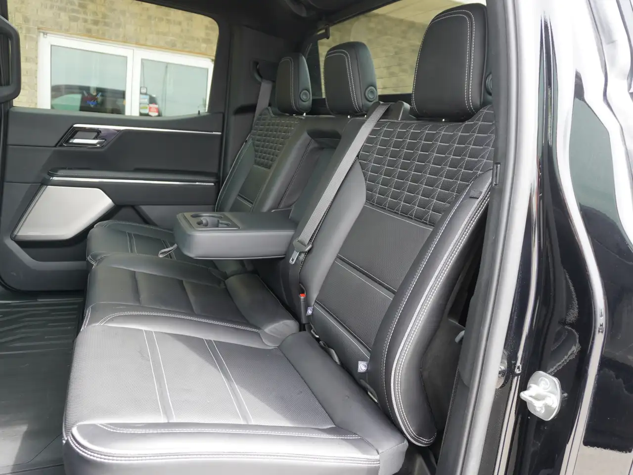 GMC Sierra EV снимка GMC Sierra EV