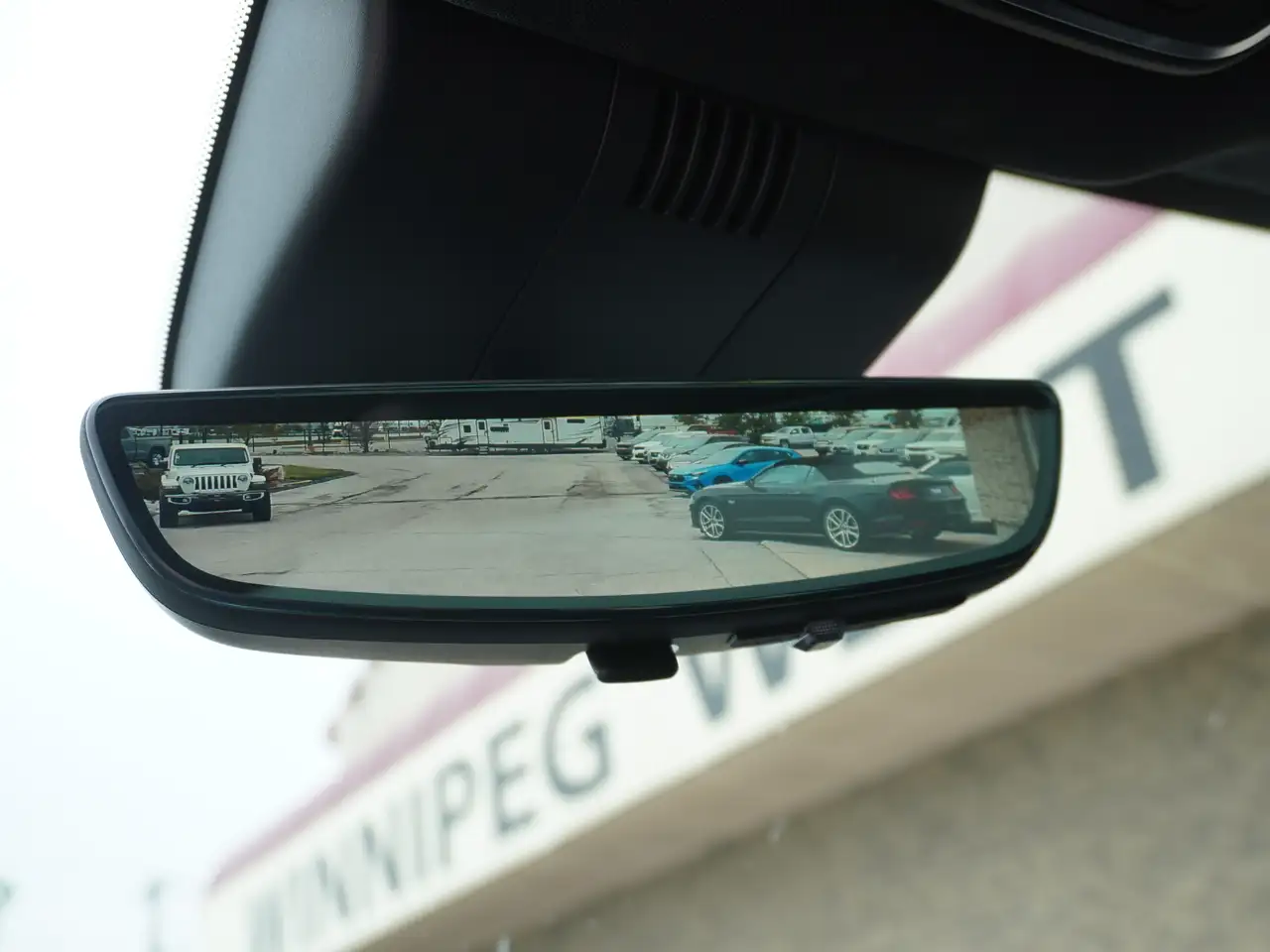GMC Sierra EV снимка GMC Sierra EV