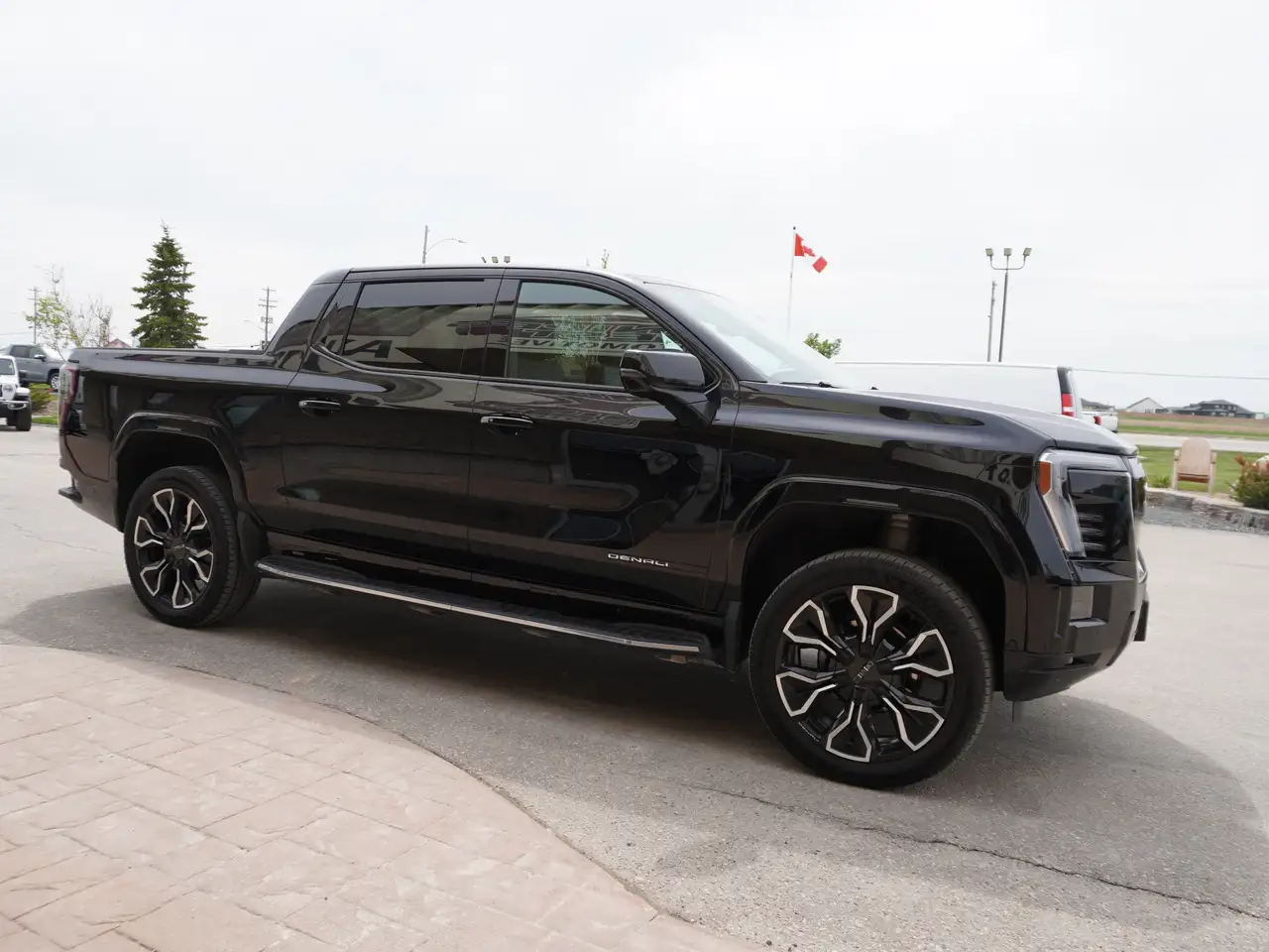 GMC Sierra EV снимка GMC Sierra EV