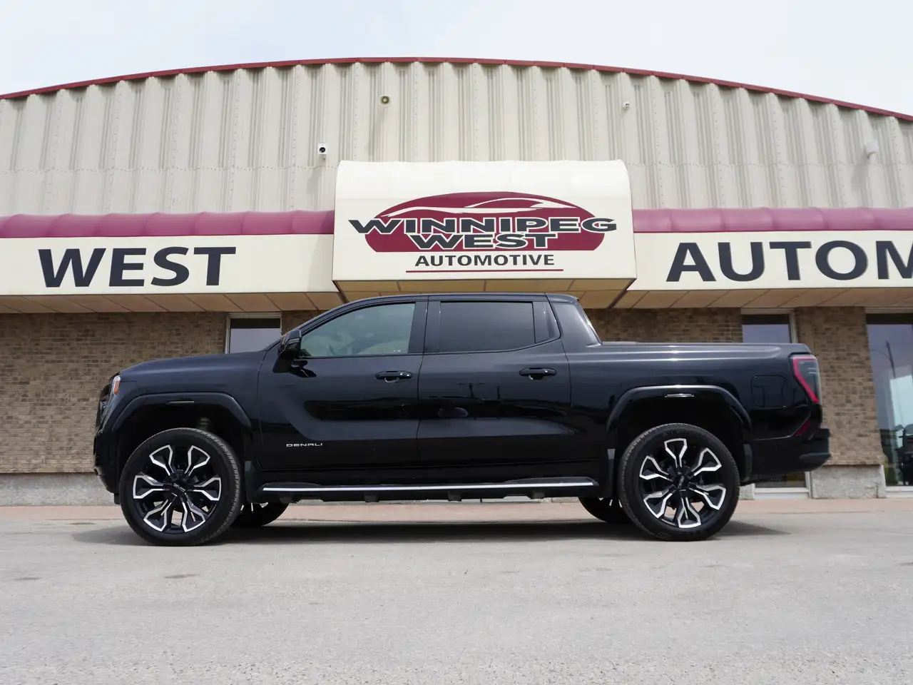 GMC Sierra EV снимка GMC Sierra EV