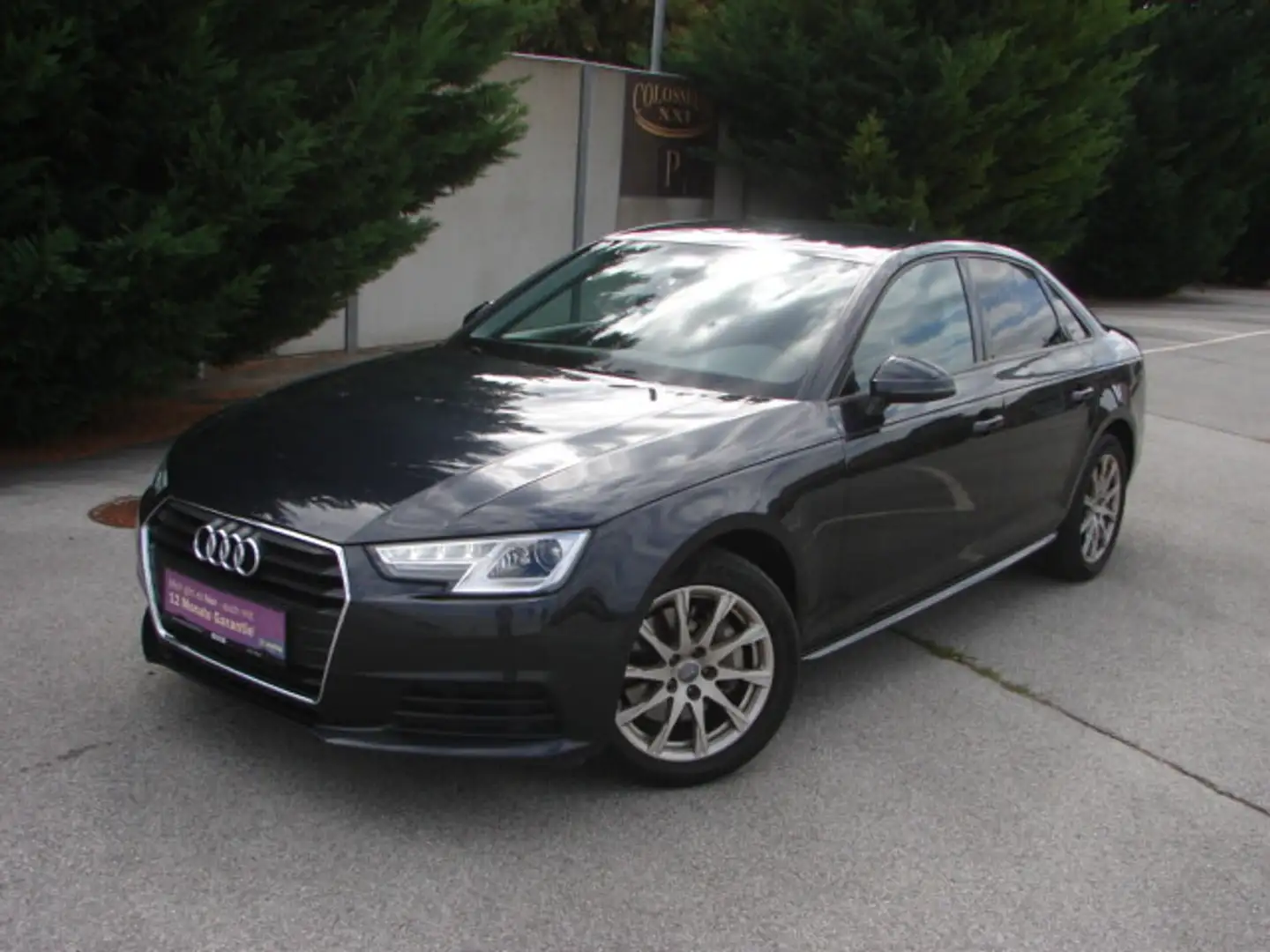 Audi A4 2.0 TDI S - Tronic Schwarz - 1