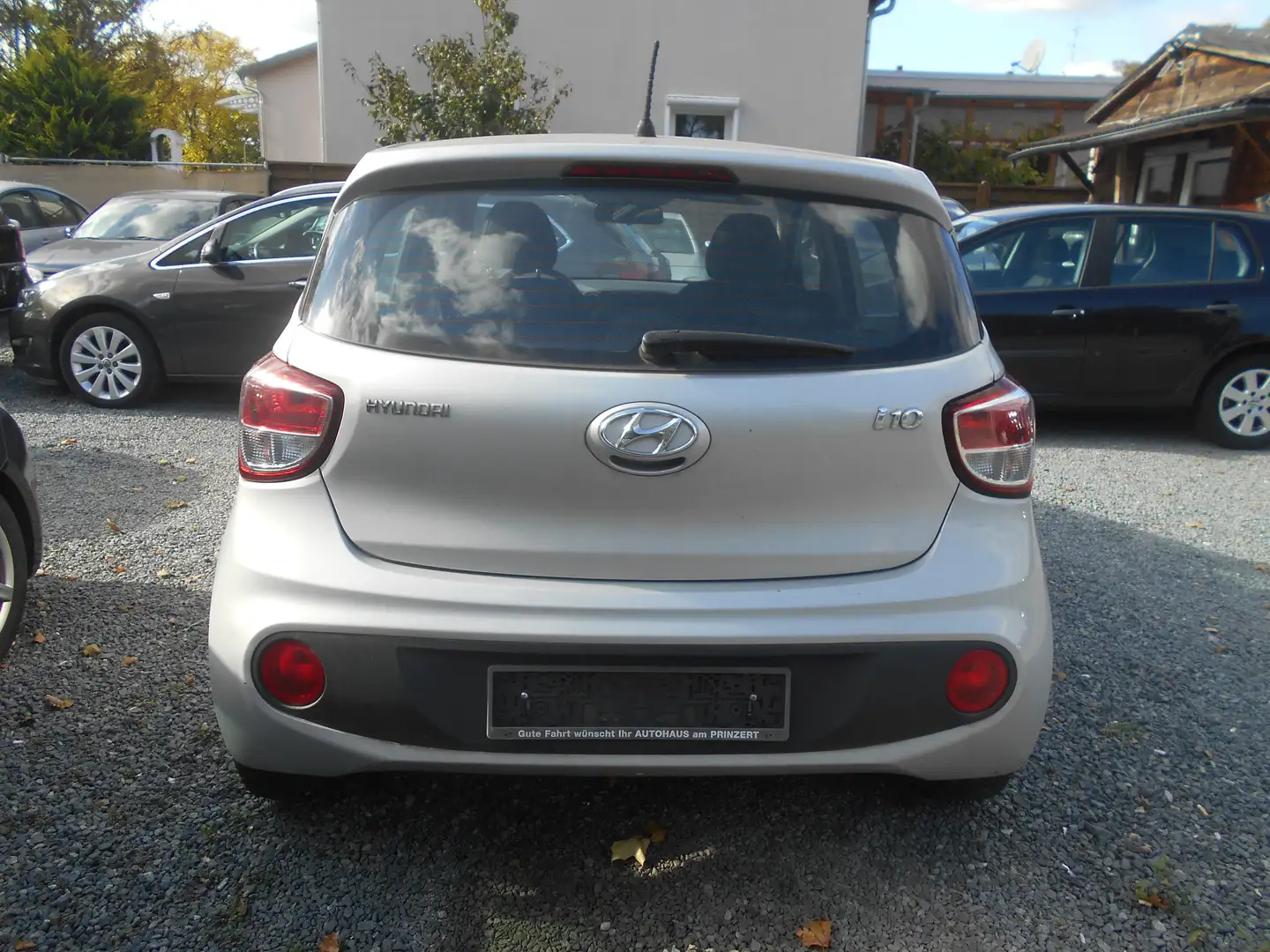 Hyundai i10 Classic/KLIMA/EURO 6/MOTOR SHADEN Grau - 2
