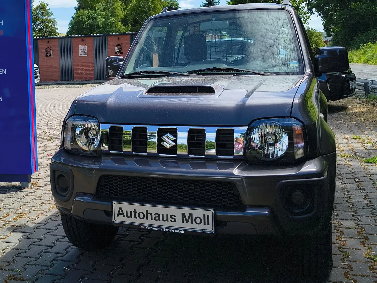 Suzuki Jimny Club Grau - 2