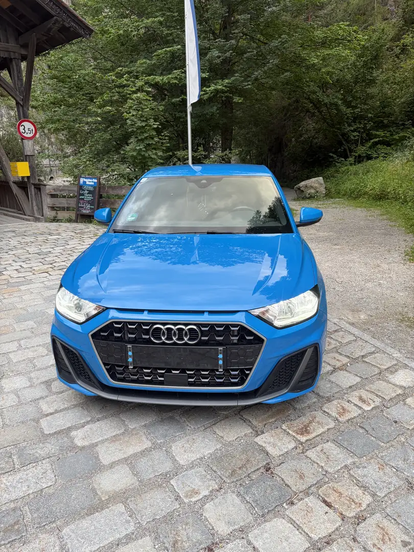 Audi A1 SB 40 TFSI S-line S-tronic Blau - 1