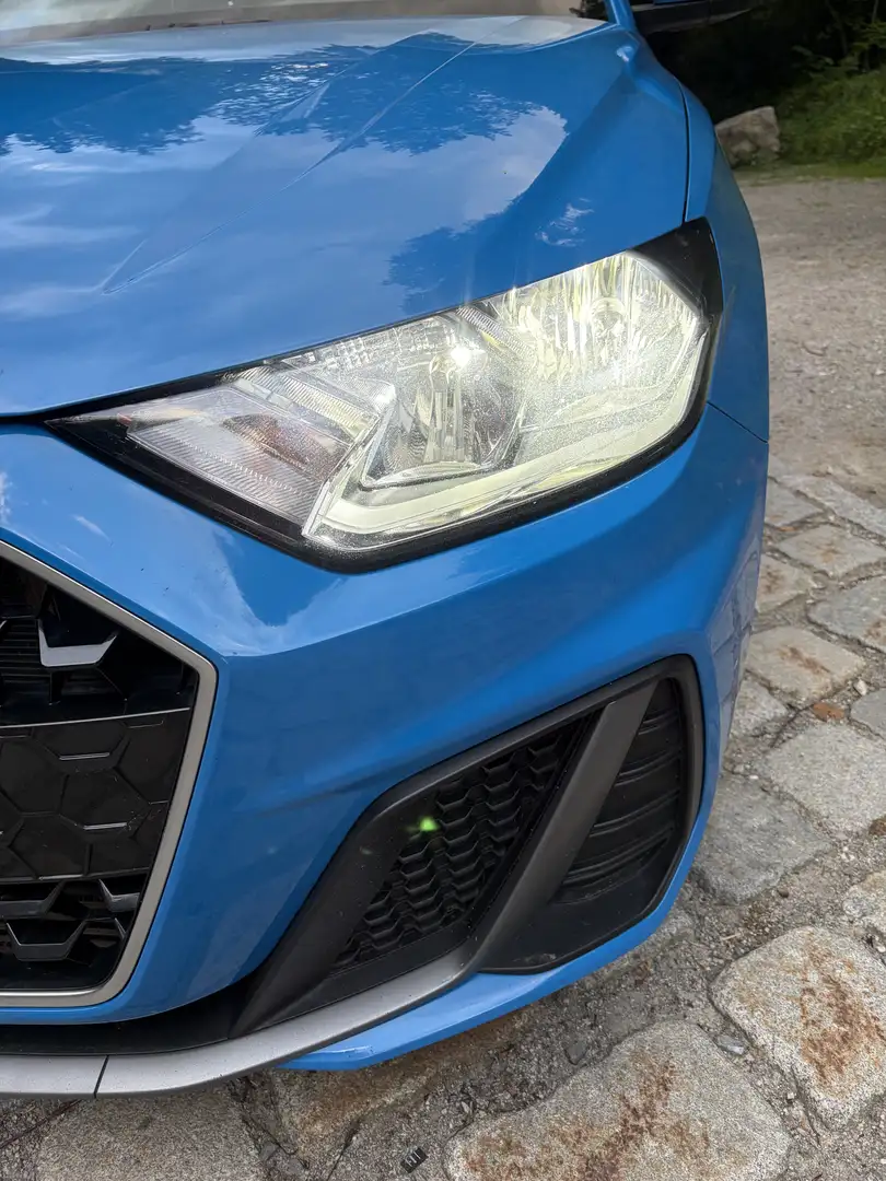 Audi A1 SB 40 TFSI S-line S-tronic Blau - 2