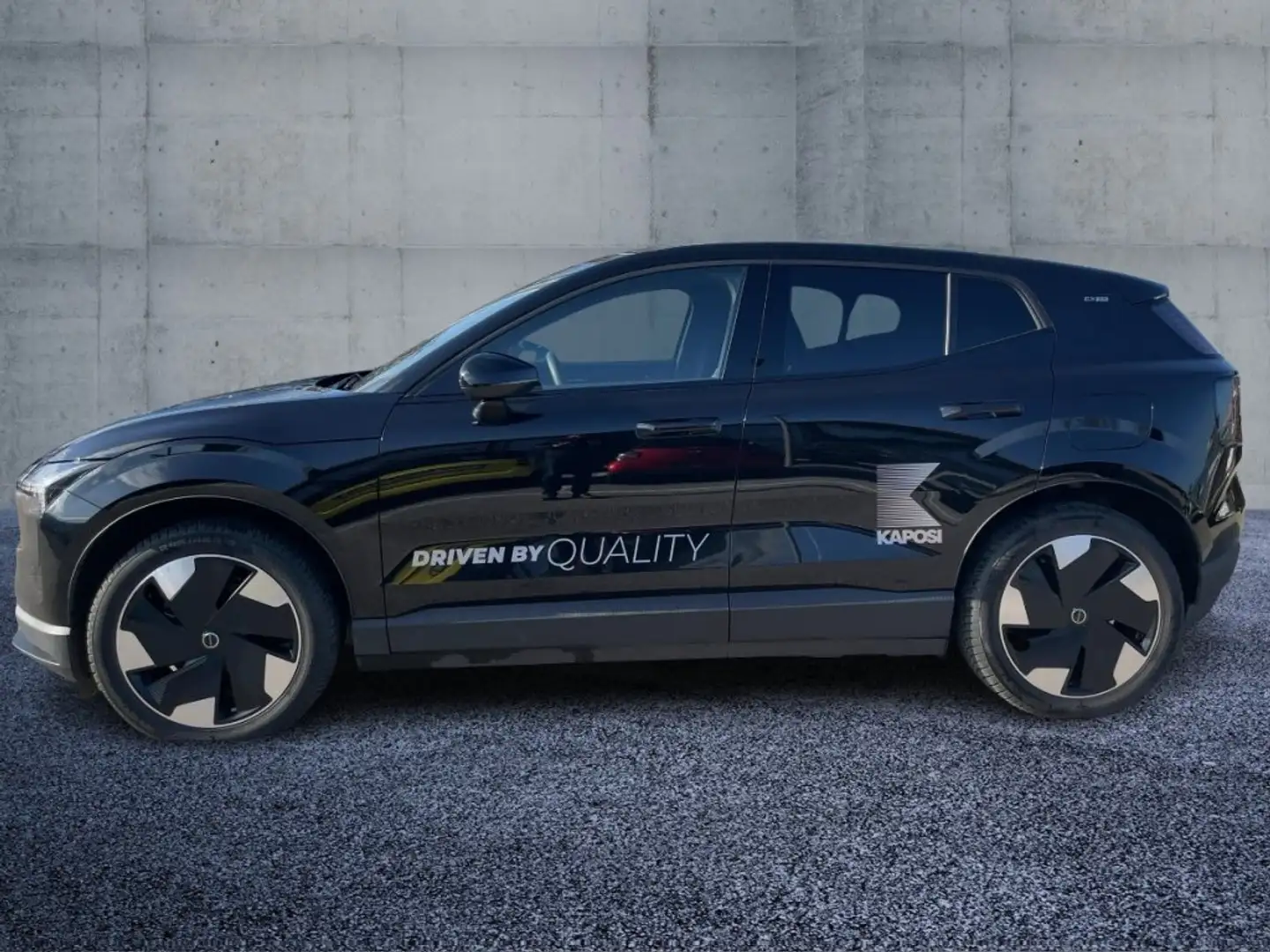 Volvo EX30 Plus Extended Range Schwarz - 2