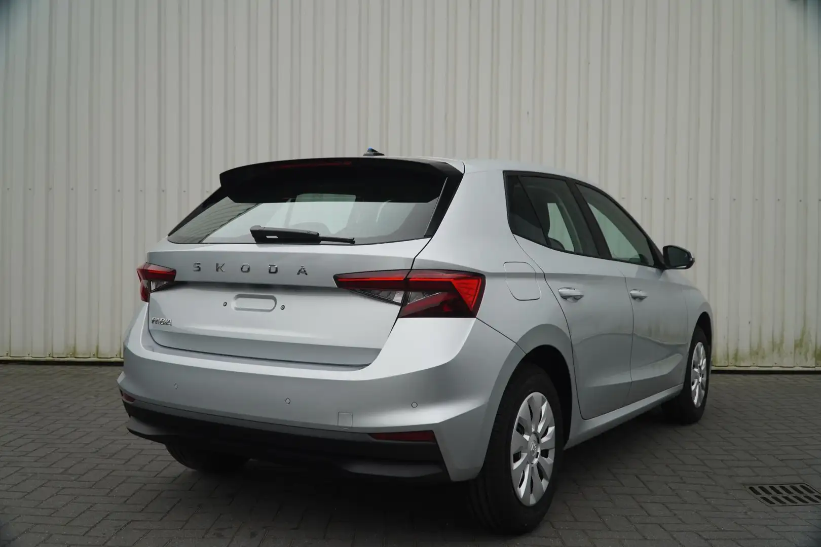 Skoda Fabia 1.0 TSI 95pk Selection | Cruise Control | Parkeers Zilver - 2