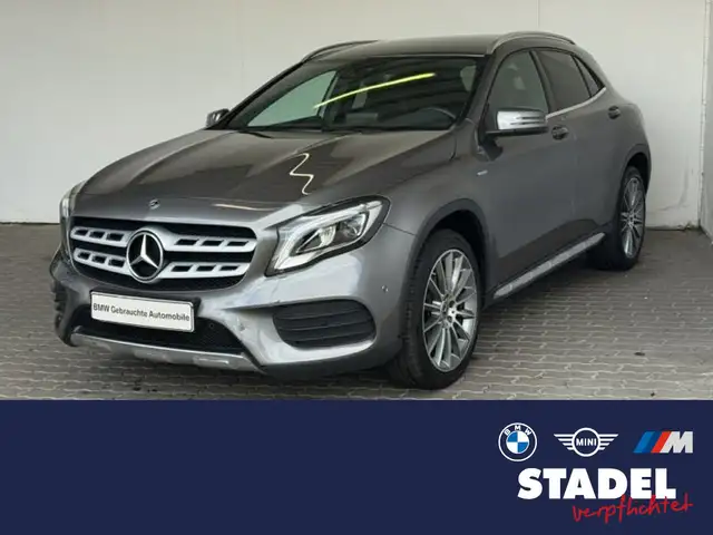 Mercedes-Benz GLA 200 7G DCT UrbanStyle Edition