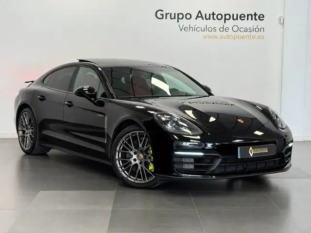 Porsche Panamera 4 E-HYBRID PLATINUM EDITION