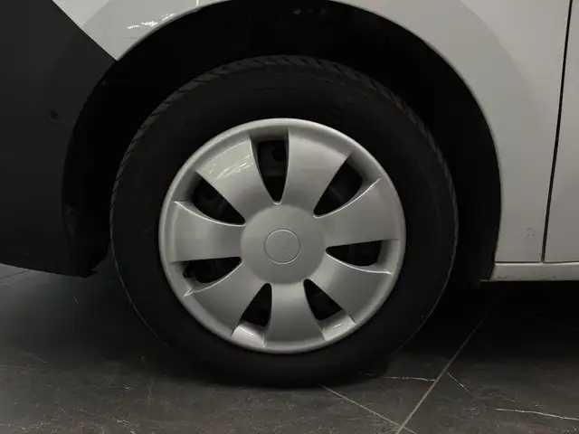 Nissan Townstar view 12