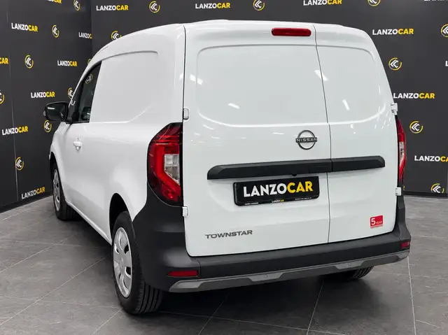 Nissan Townstar view 6