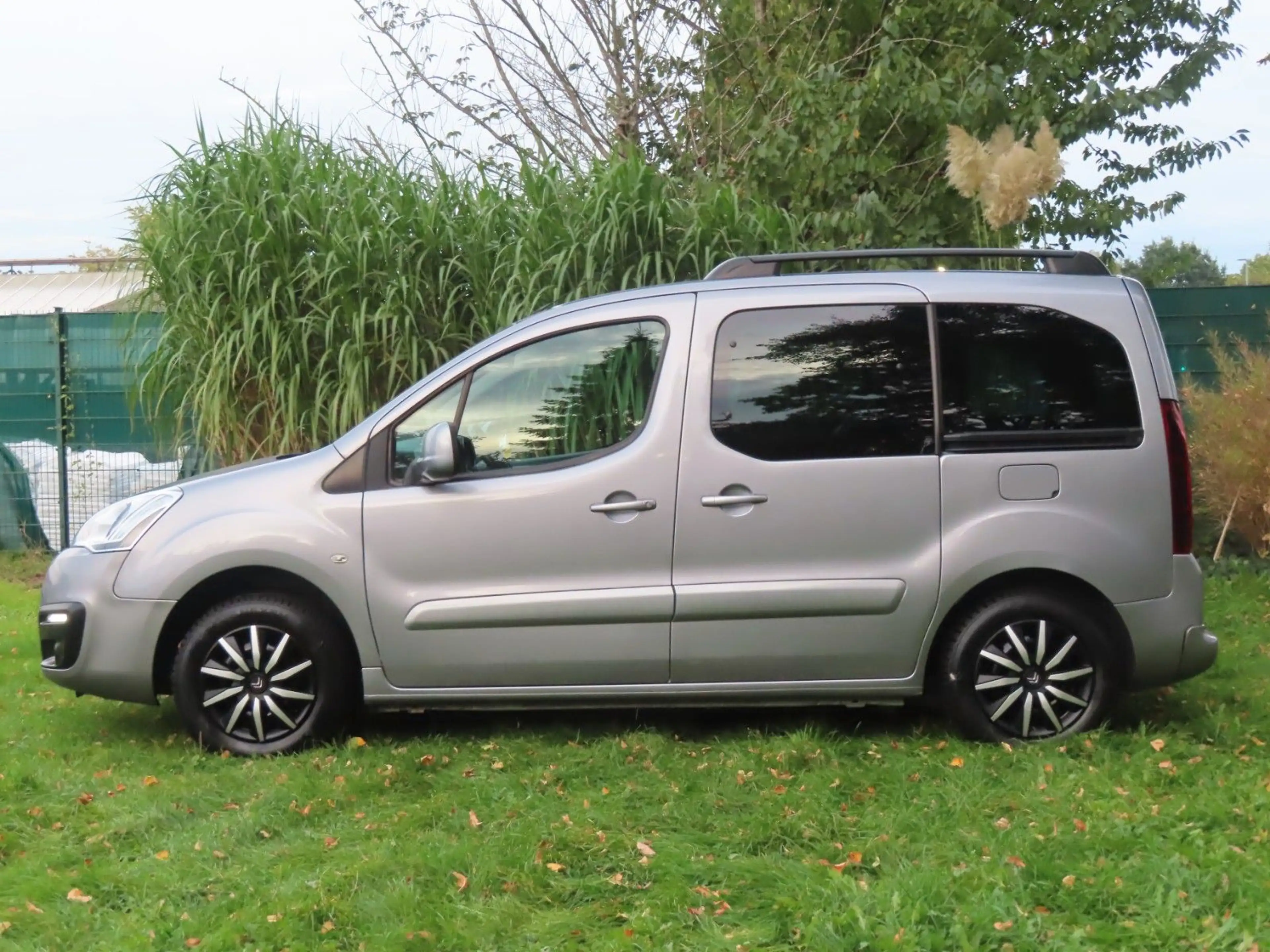 Citroen Berlingo Multivan 1. Hand-Navi-4 Zylinder 88 KW — photo 4