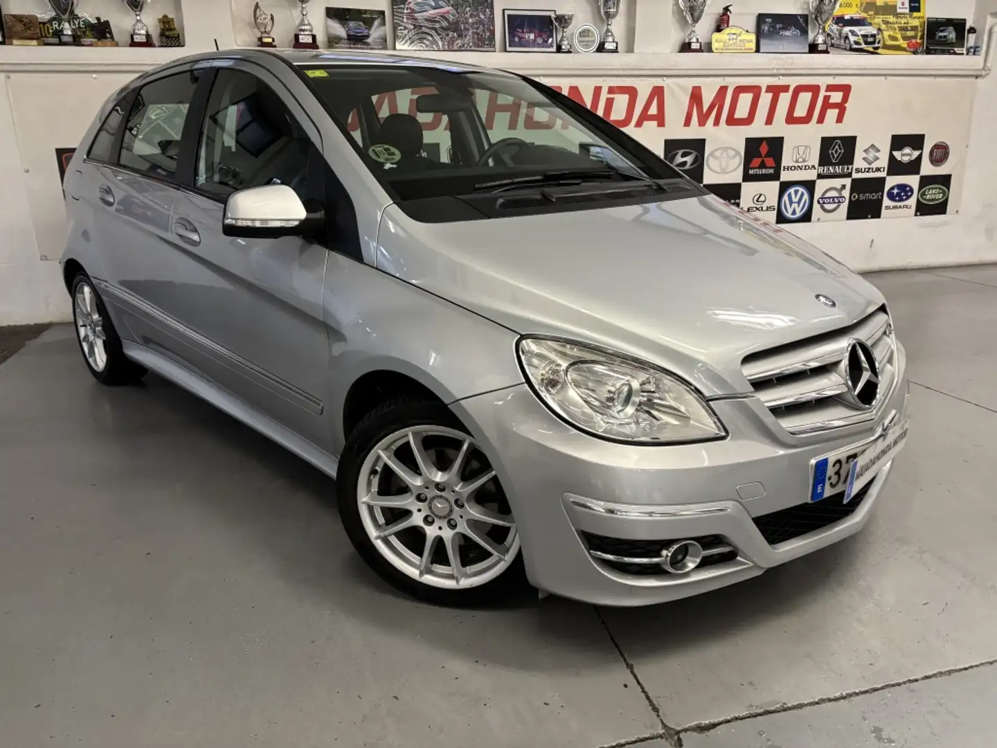 Mercedes-Benz B 180 180CDI Sport Edition Autotronic Silber - 2