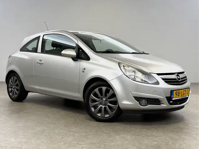 Opel Corsa view 12