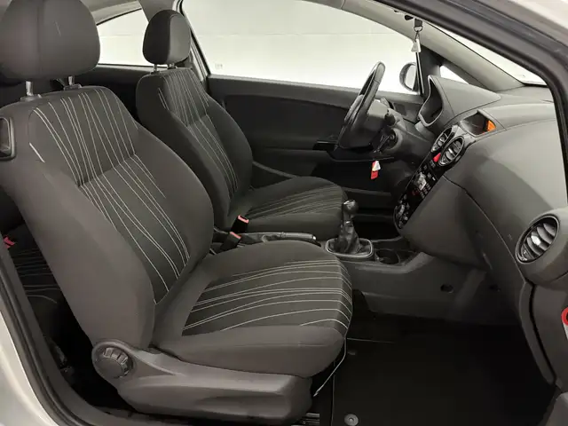 Opel Corsa view 16