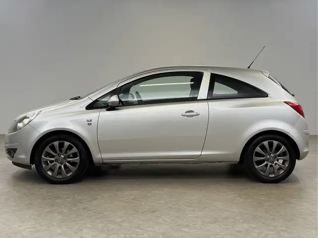 Opel Corsa view 10