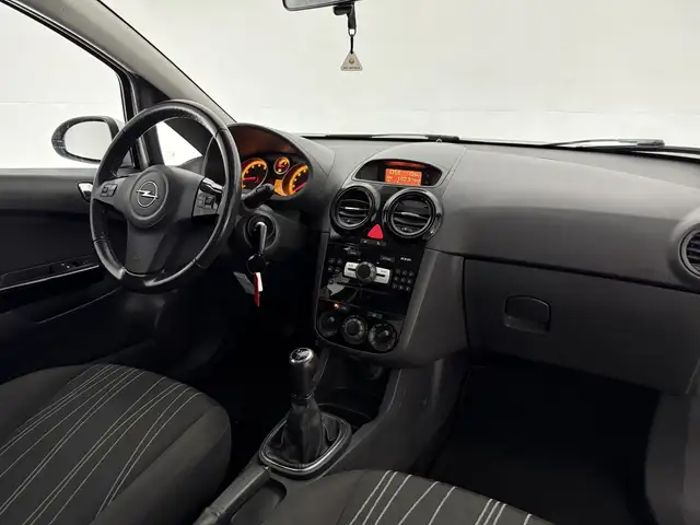 Opel Corsa view 4