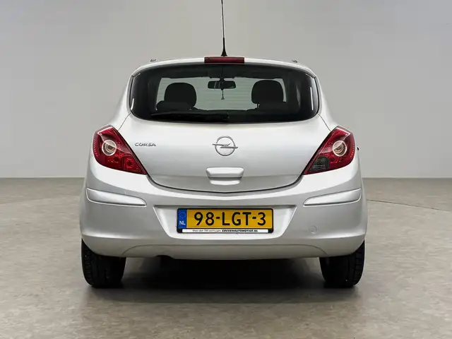 Opel Corsa view 8