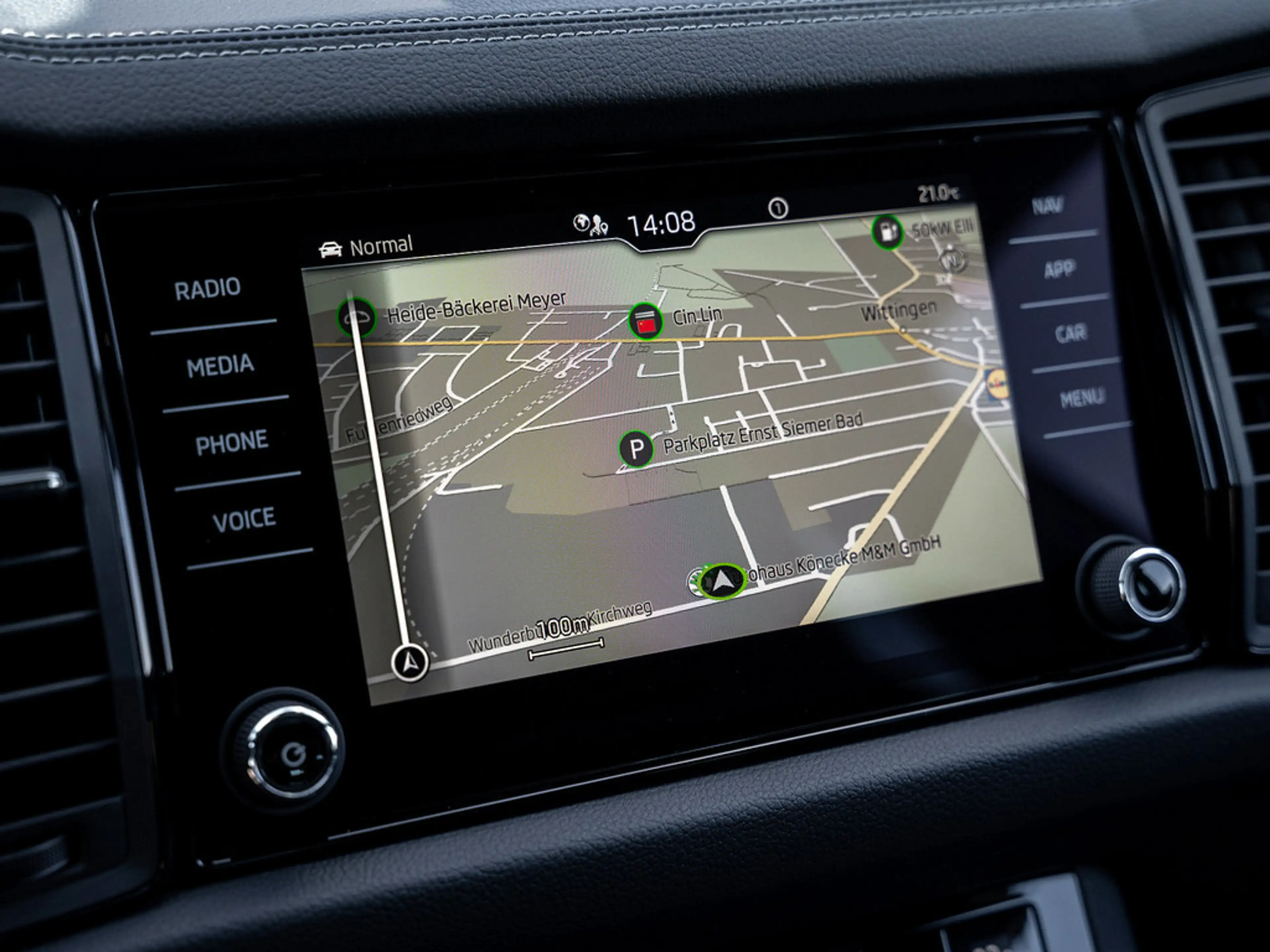 Skoda Kodiaq 2.0 TDI Sportline PANO KAM LED ACC DCC — photo 7