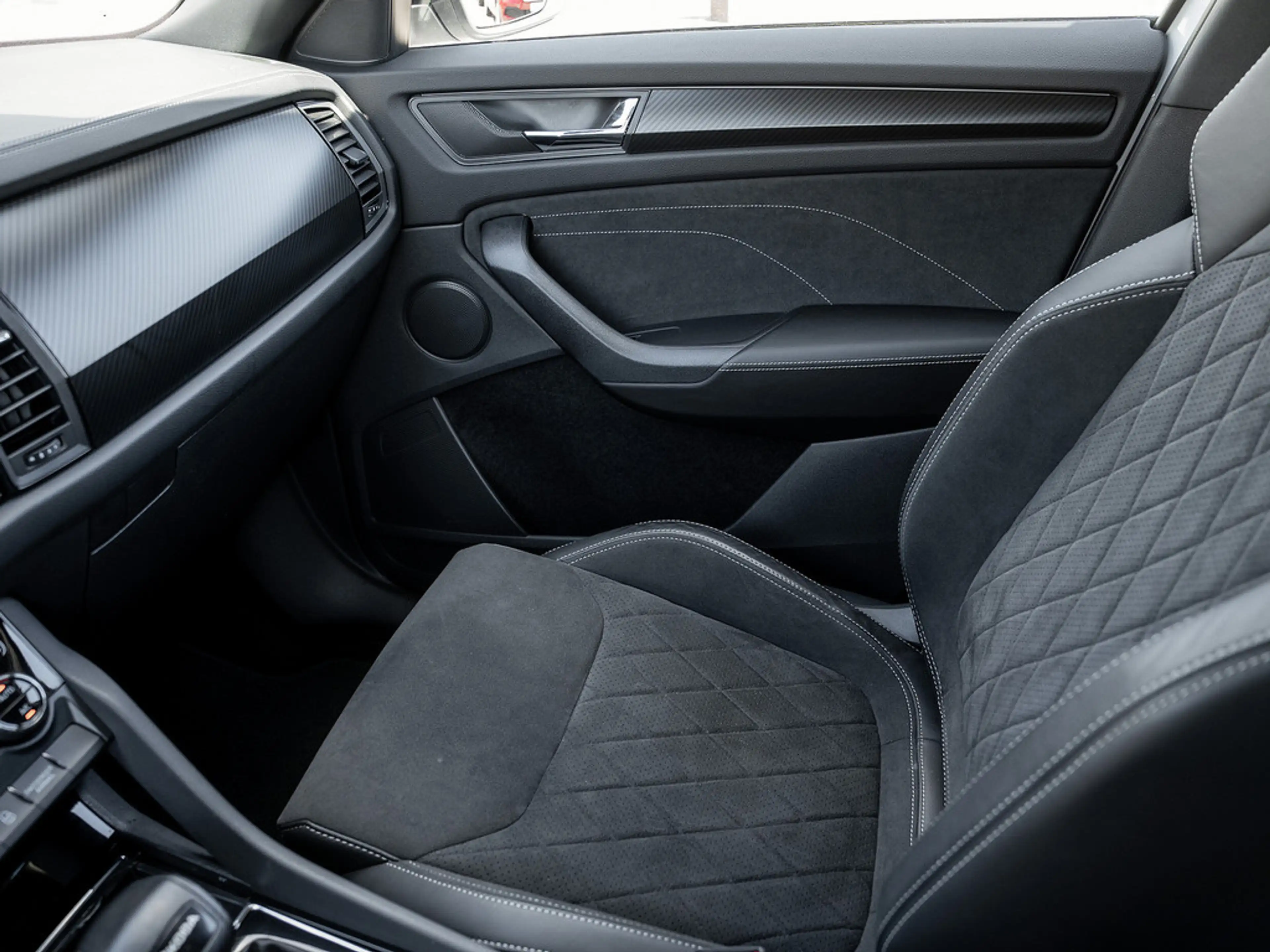 Skoda Kodiaq 2.0 TDI Sportline PANO KAM LED ACC DCC — photo 10