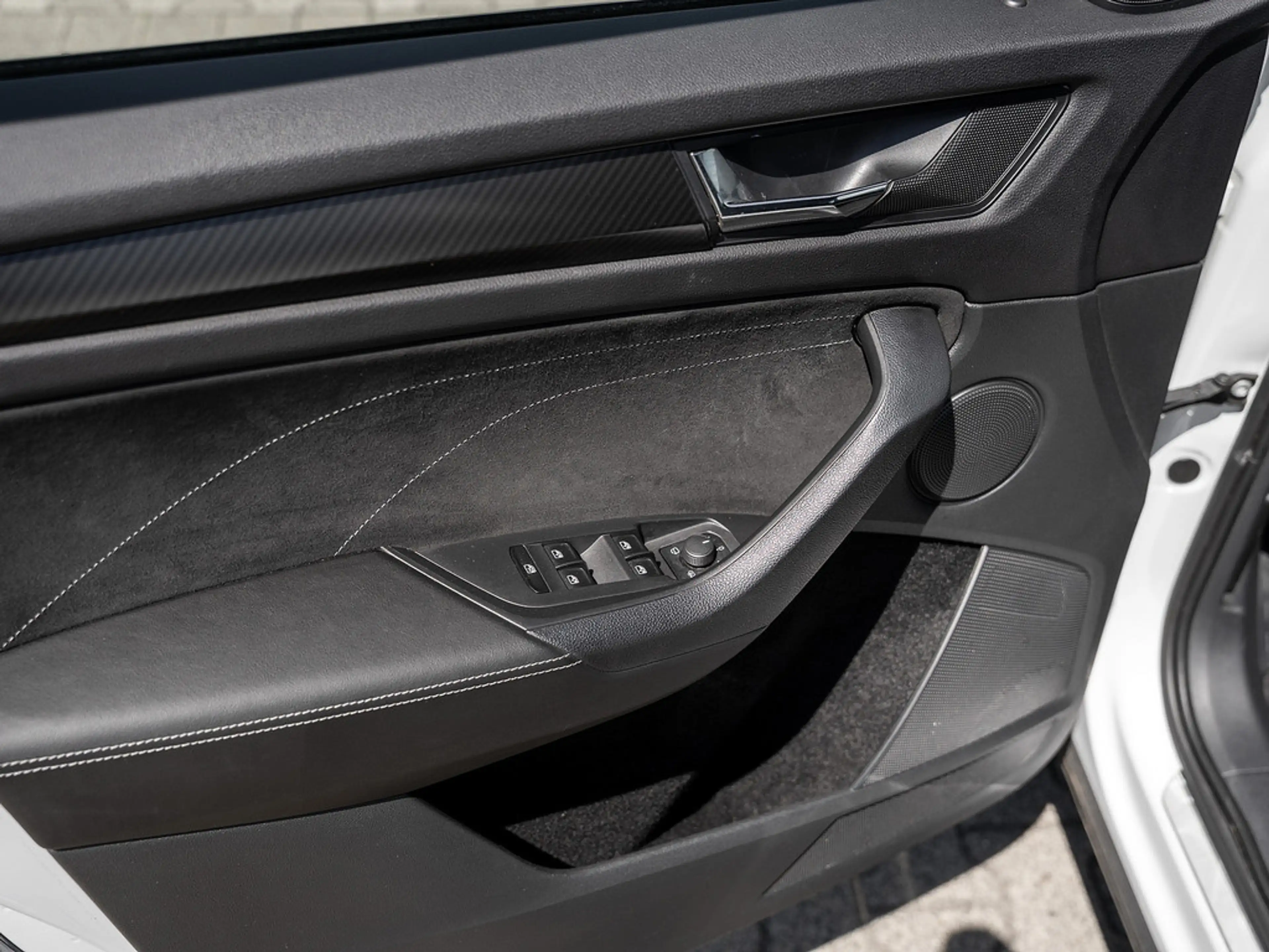 Skoda Kodiaq 2.0 TDI Sportline PANO KAM LED ACC DCC — photo 13