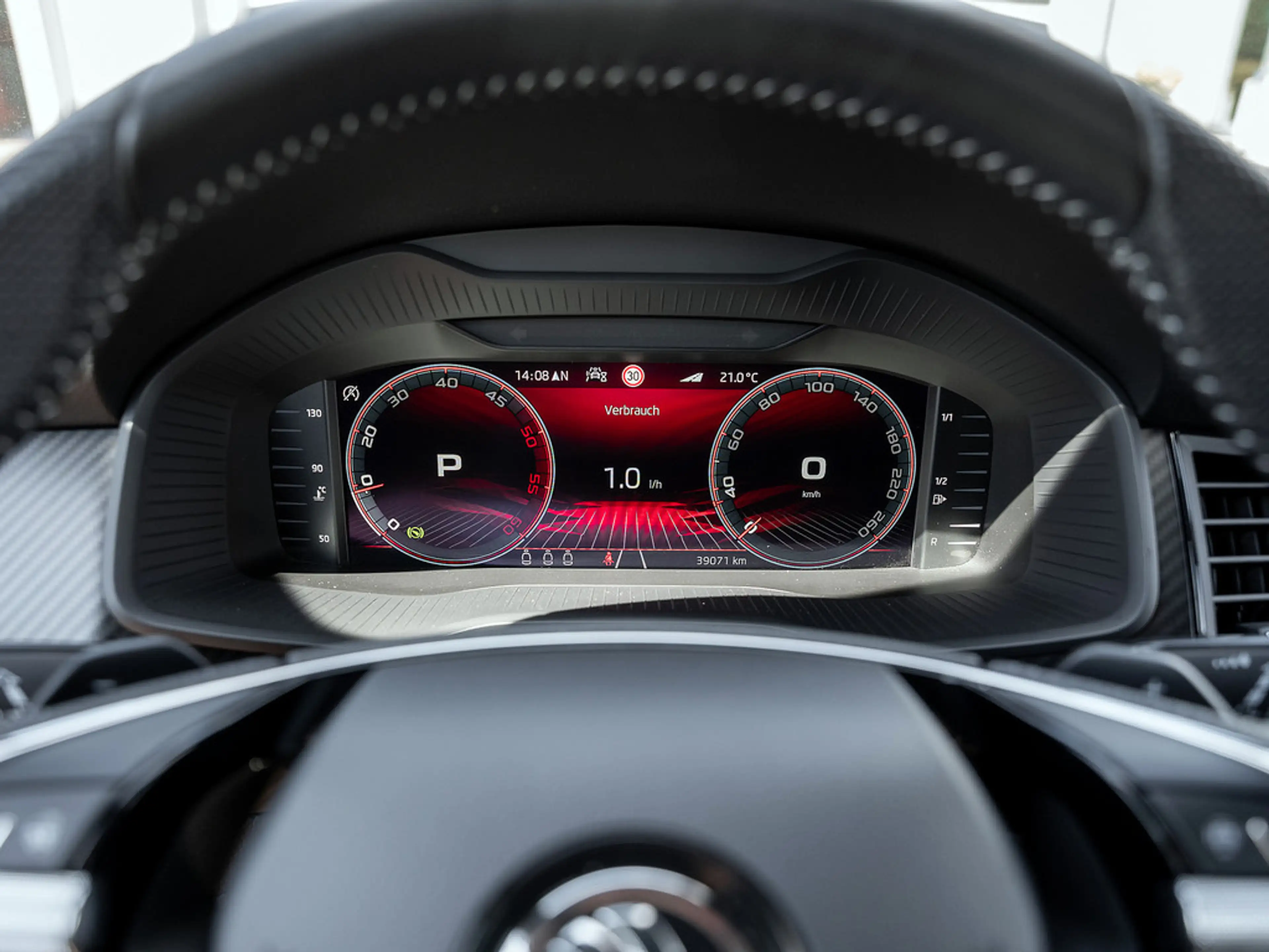 Skoda Kodiaq 2.0 TDI Sportline PANO KAM LED ACC DCC — photo 11
